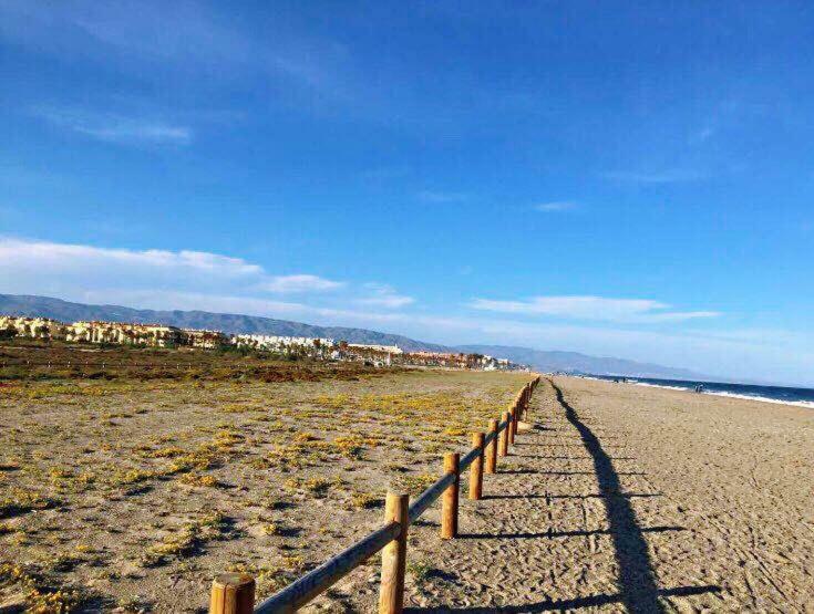 Apartamento Lujo, Primera Linea Playa, Garaje, Wifi, Piscina Climatizada Roquetas de Mar Buitenkant foto